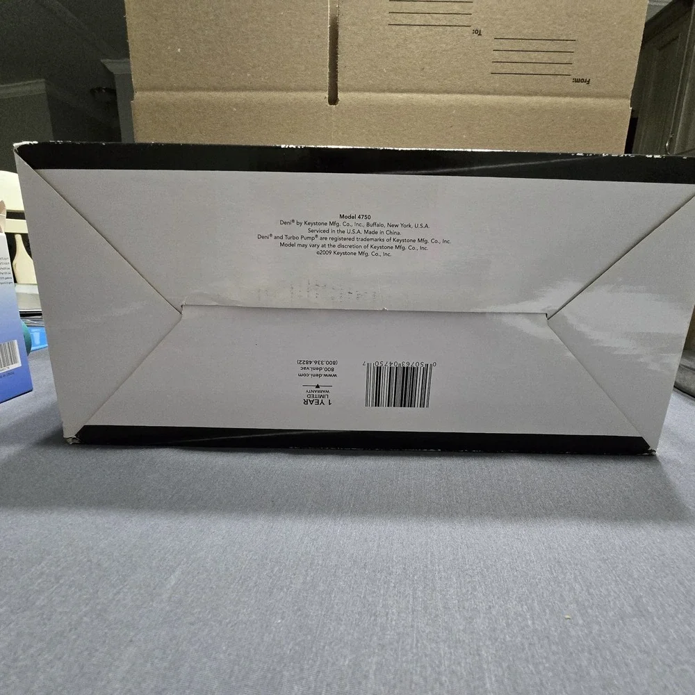 Deni Food Marinizer NIB Requires 4AA Batteries